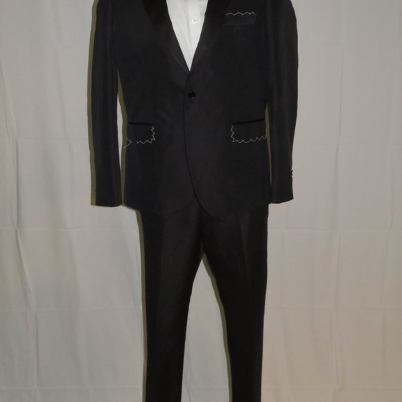 Domenico Vacca Solid Black Sharkskin Peak Lapel Two Button Tuxedo 44R NWT - Picture 2 of 12